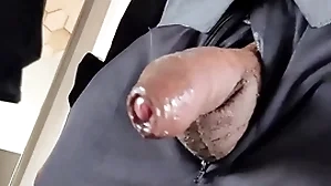 Handjob adjacent to front of get under one's mirror