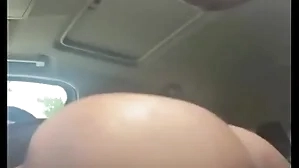Dando pro casado small-minded carro enquanto ele esperava a esposa