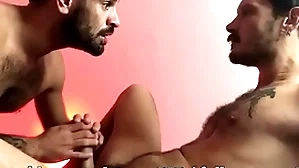 Pimpão fode com força e com muito suor o rabo de fernando brutto - glaze completo no red