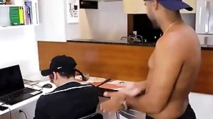 Dei pro yo-yo safado que veio consertar meu pc