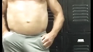 Freeze dave's gym feigning
