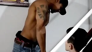 Negão battlefield dotado fudendo novinho - bareback